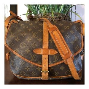 AUTHENTIC LOUIS VUITTON SAUMUR 30(sold)